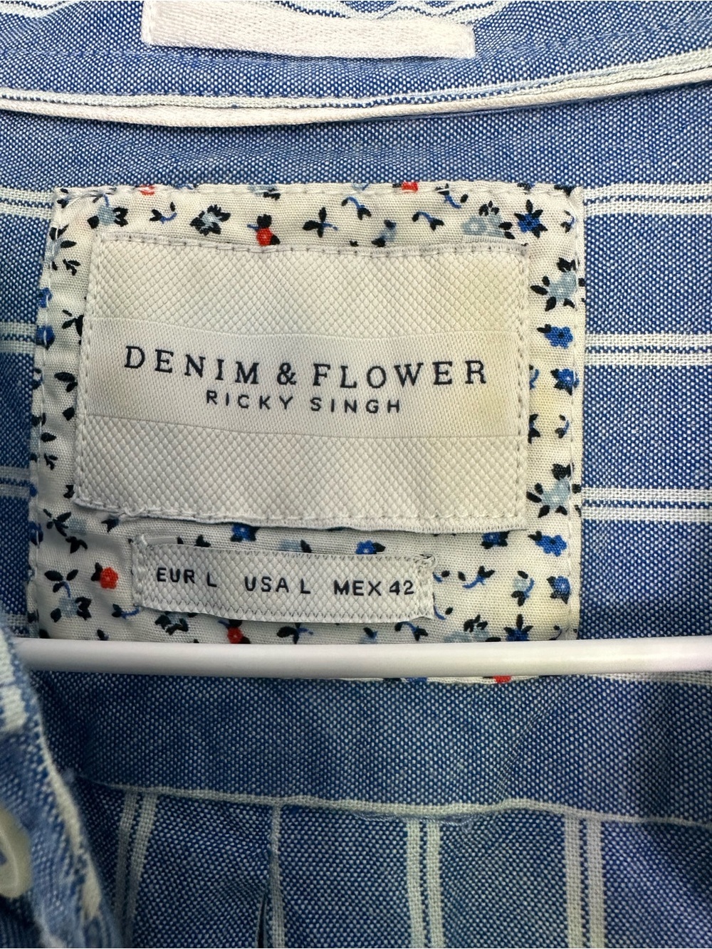 Denim & Flower Blue and White Vertical Stripe Button-Down Shirt - Picture 3 of 10